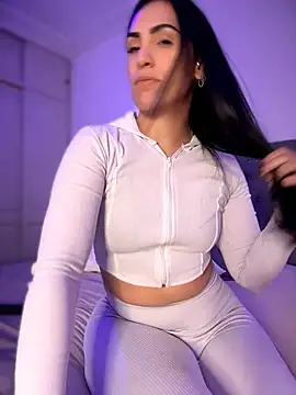 alessandra-a online show from April 2026 09:50:02 PM