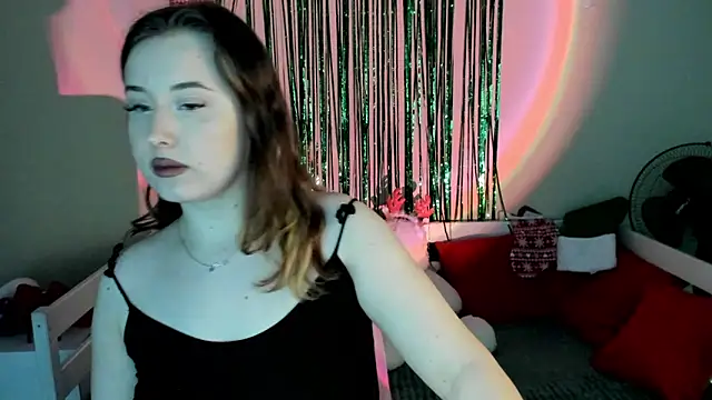 Snapshot of Emily_Gin chatting on January 2025 08:28:01 AM Emily Gin online show from January 2025 08:28:01 AM