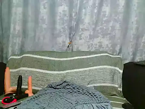 VANESAAMBER23 online show from December 2025 09:01:01 PM