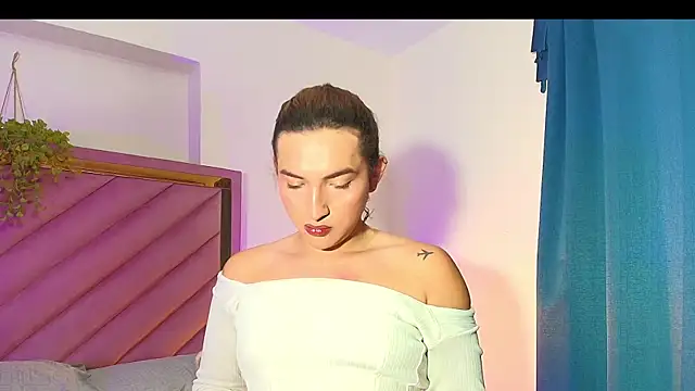 TomLondon  online show from October 2025 01:14:01 PM