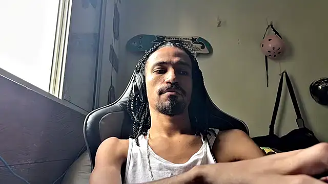 Snapshot of hotcamboy420 chatting on February 2025 07:18:02 PM hotcamboy420 online show from February 2025 07:18:02 PM