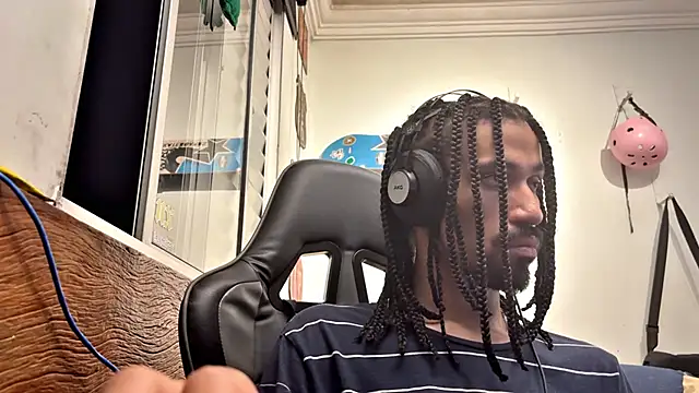 Snapshot of hotcamboy420 chatting on February 2025 04:01:01 AM hotcamboy420 online show from February 2025 04:01:01 AM