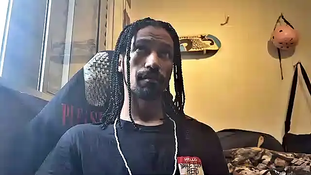 Snapshot of hotcamboy420 chatting on February 2025 05:37:01 PM hotcamboy420 online show from February 2025 05:37:01 PM