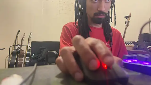 Snapshot of hotcamboy420 chatting on October 2025 06:25:01 AM hotcamboy420 online show from October 2025 06:25:01 AM