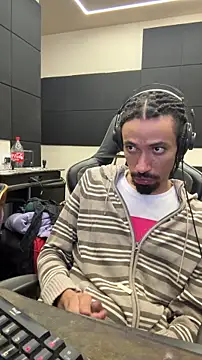 hotcamboy420 online show from January 2026 04:26:01 AM