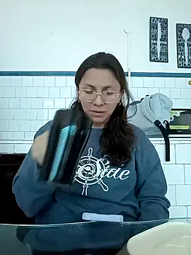 karlamorris  online show from February 2025 01:11:02 PM