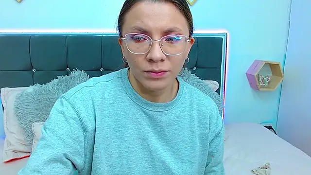 karlamorris  online show from March 2025 01:50:02 PM