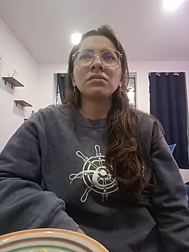 karlamorris  online show from October 2025 01:33:02 PM