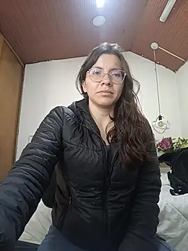 karlamorris  online show from December 2025 01:28:02 PM