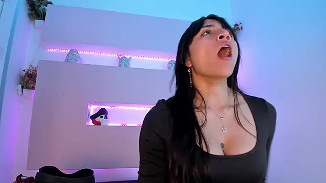 Snapshot of Sophy_SmileSweet chatting on February 2025 11:44:02 AM Sophy SmileSweet online show from February 2025 11:44:02 AM