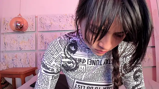 Snapshot of Sophy_SmileSweet chatting on February 2025 11:49:01 AM Sophy SmileSweet online show from February 2025 11:49:01 AM