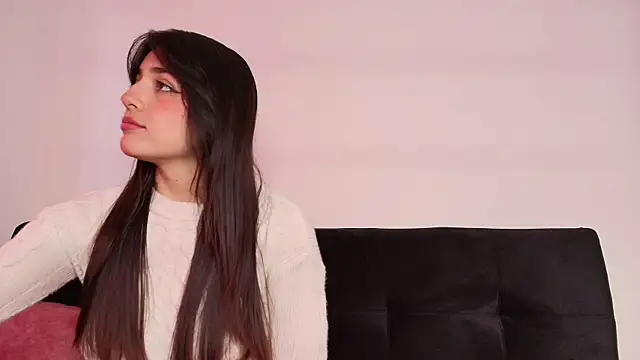 Snapshot of Sophy_SmileSweet chatting on March 2025 08:40:02 PM Sophy SmileSweet online show from March 2025 08:40:02 PM