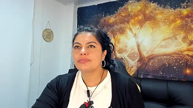 Snapshot of Lust_Mom41 chatting on December 2024 04:09:01 PM Lust Mom41 online show from December 2024 04:09:01 PM