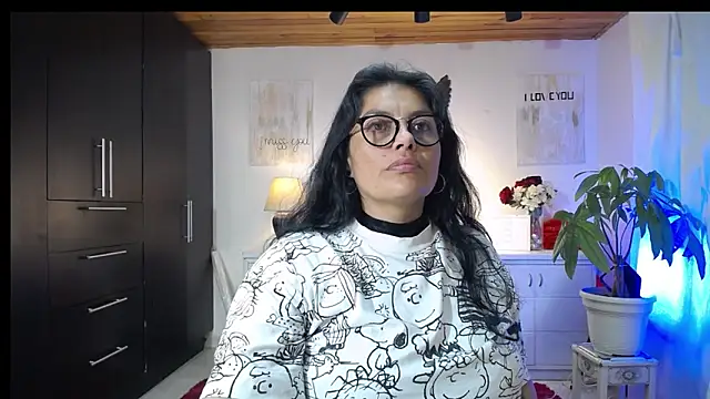 Snapshot of Lust_Mom41 chatting on September 2025 11:39:02 PM Lust Mom41 online show from September 2025 11:39:02 PM