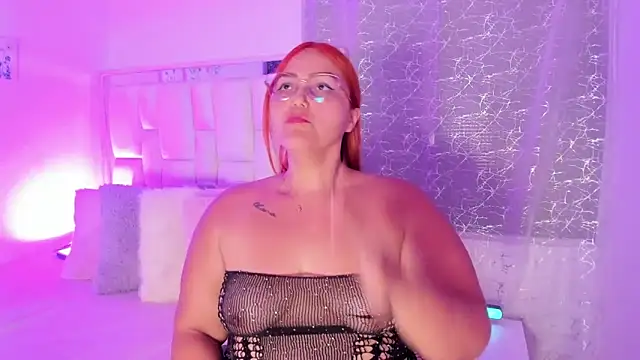 LeahxBarker online show from October 2025 01:47:02 AM