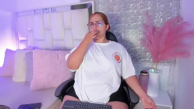 LeahxBarker online show from June 2026 03:40:01 AM