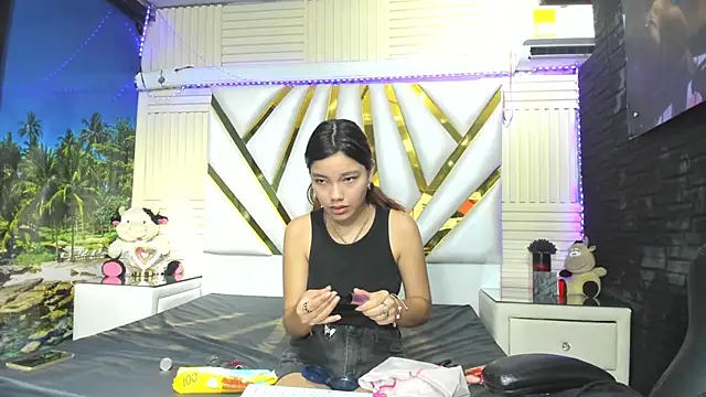 Ashley James online show from October 2025 09:47:02 PM