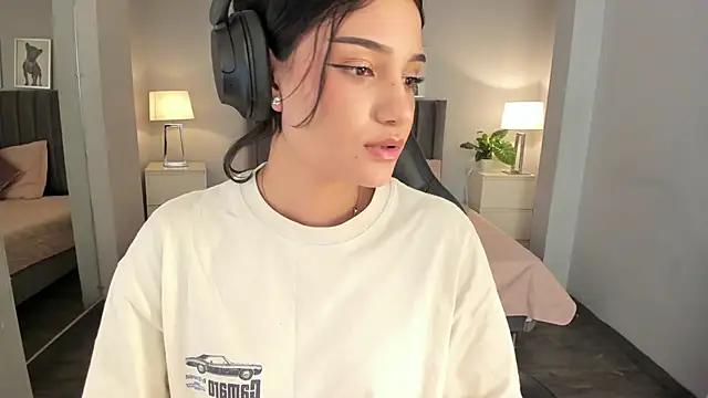 renee shelby  online show from March 2025 08:19:01 PM