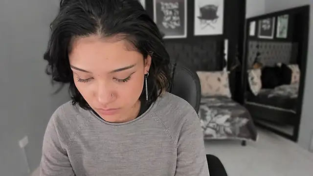 renee shelby  online show from February 2026 08:14:02 PM