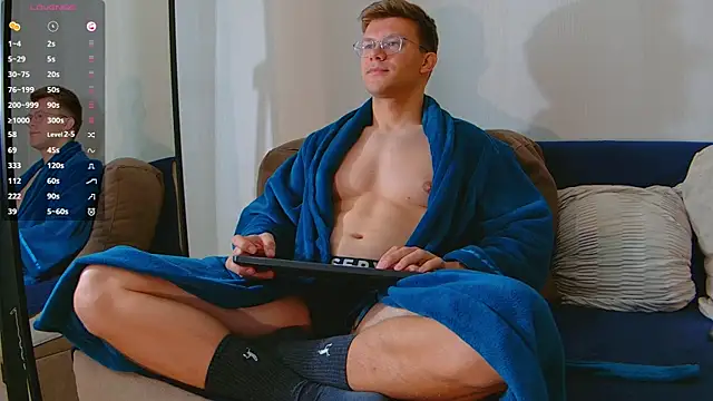 sweetbubble11 online show from October 2025 08:42:02 AM