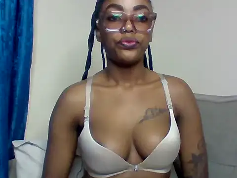 Snapshot of _crystal_princesss chatting on June 2026 10:23:02 PM crystal princesss online show from June 2026 10:23:02 PM