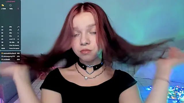 Snapshot of crystal_lilith chatting on December 2024 05:26:01 AM crystal lilith online show from December 2024 05:26:01 AM