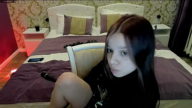 Snapshot of crystal_lilith chatting on January 2025 02:21:01 PM crystal lilith online show from January 2025 02:21:01 PM
