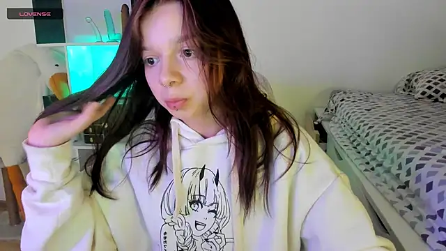 Snapshot of crystal_lilith chatting on February 2025 01:24:01 PM crystal lilith online show from February 2025 01:24:01 PM