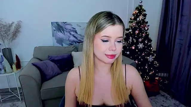 FollowLovee online show from December 2025 07:43:01 PM