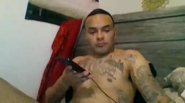 Snapshot of Houstonslong1 chatting on January 2025 01:30:02 PM Houstonslong1 online show from January 2025 01:30:02 PM