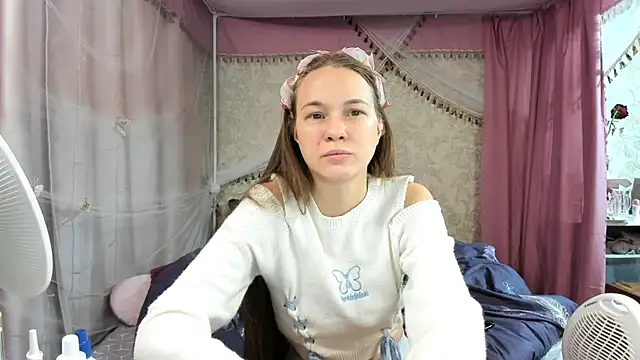 leila bambi  online show from March 2026 08:55:01 PM