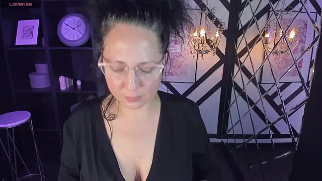 Snapshot of Anita_Muse chatting on December 2024 06:10:02 AM Anita Muse online show from December 2024 06:10:02 AM