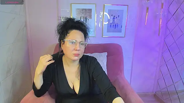 Snapshot of Anita_Muse chatting on December 2024 11:46:02 PM Anita Muse online show from December 2024 11:46:02 PM