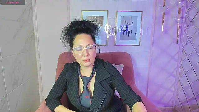 Snapshot of Anita_Muse chatting on December 2024 05:29:02 PM Anita Muse online show from December 2024 05:29:02 PM