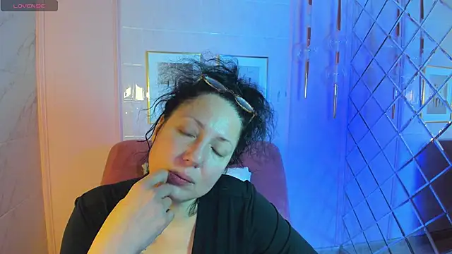 Snapshot of Anita_Muse chatting on December 2024 02:38:02 AM Anita Muse online show from December 2024 02:38:02 AM