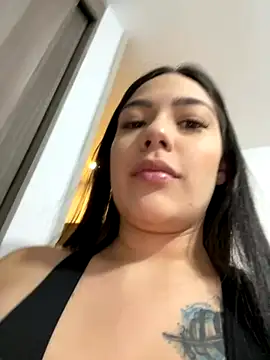 Latina vanessa online show from October 2025 10:53:02 PM