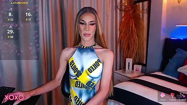 camila hootie online show from November 2025 07:27:02 PM