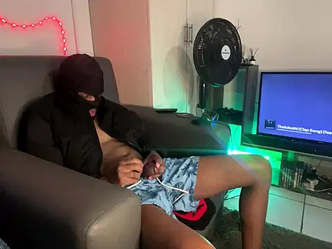 Snapshot of JaroDawg47 chatting on October 2025 08:50:01 PM JaroDawg47 online show from October 2025 08:50:01 PM