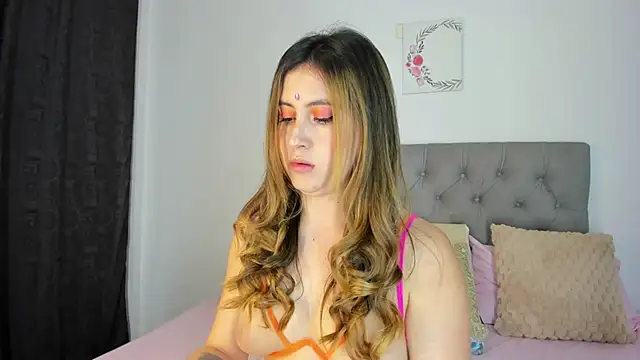 Nicol Swift  online show from October 2025 11:56:02 PM