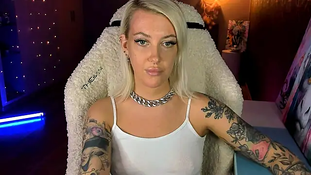 tykioty Miley online show from February 2026 01:07:02 PM