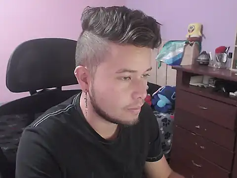 JOHANLEON1 online show from August 2026 04:01:02 PM