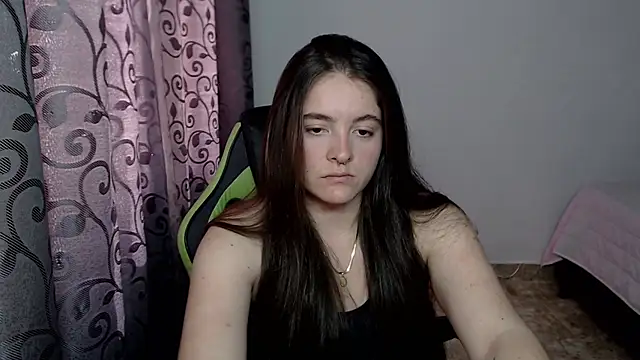 jennfoxx1 online show from October 2025 07:36:02 PM