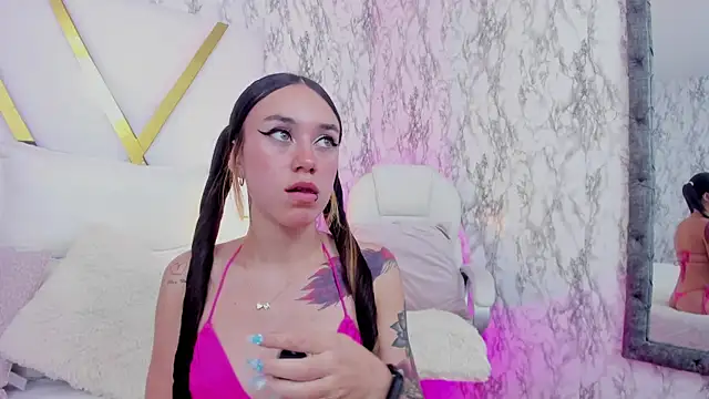 Athziry  online show from January 2025 09:18:02 PM