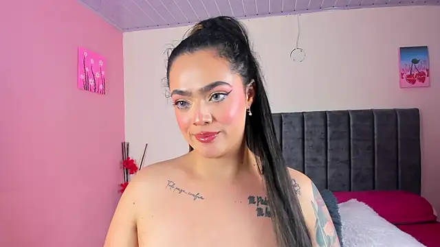 Snapshot of KayllaEvanss_ chatting on December 2024 06:50:02 PM KayllaEvanss online show from December 2024 06:50:02 PM