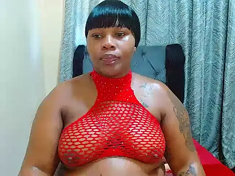 Snapshot of curvycloe1 chatting on December 2024 05:36:01 AM curvycloe1 online show from December 2024 05:36:01 AM