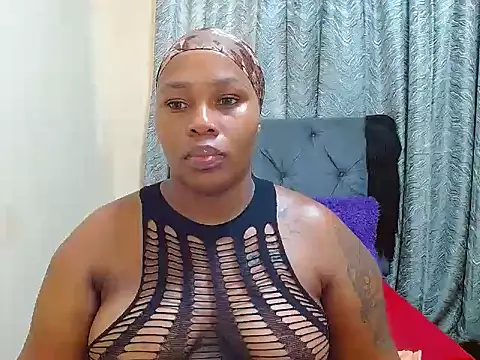 Snapshot of curvycloe1 chatting on December 2024 06:22:02 AM curvycloe1 online show from December 2024 06:22:02 AM