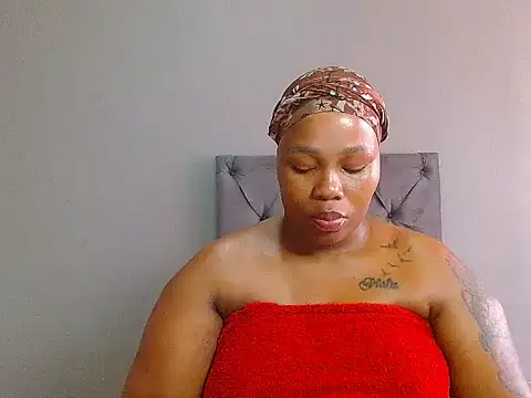 Snapshot of curvycloe1 chatting on February 2025 06:30:01 AM curvycloe1 online show from February 2025 06:30:01 AM