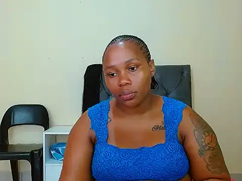 Snapshot of curvycloe1 chatting on March 2025 08:59:01 AM curvycloe1 online show from March 2025 08:59:01 AM