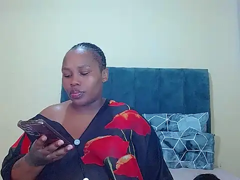 Snapshot of curvycloe1 chatting on May 2026 07:58:01 AM curvycloe1 online show from May 2026 07:58:01 AM