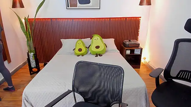 KatherineBond online show from September 2025 07:47:01 PM